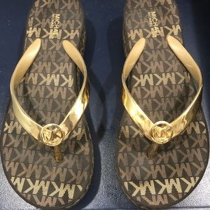 Beautiful Michael Kors sandles in mint condition. Only worn once